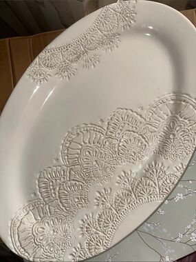 The Pioneer Woman Large Oval Serving Platter in Off-White Cream NWT